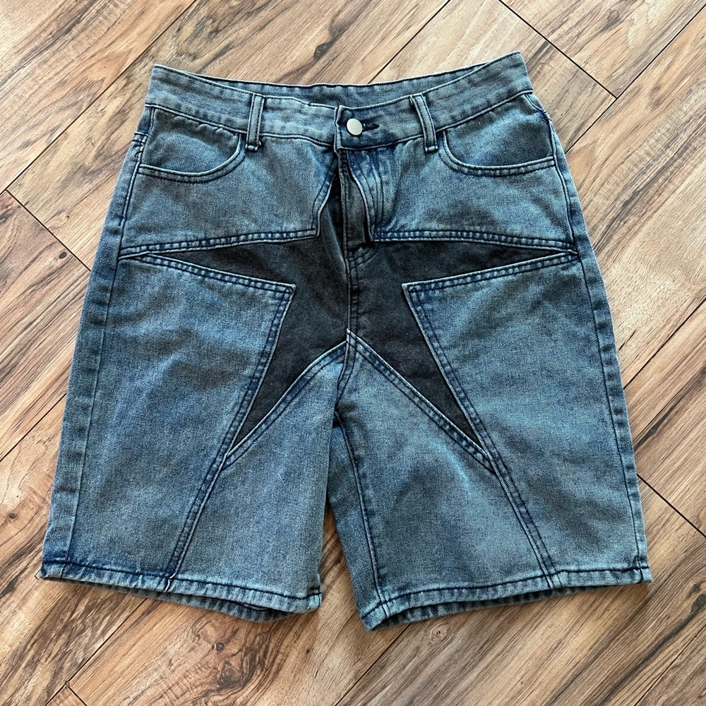Star print denim shorts